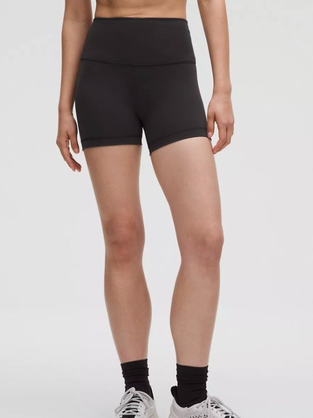 Lululemon Wunder Train High-Rise Short 4" - Black - Women's Size 4 - LW7DEXS